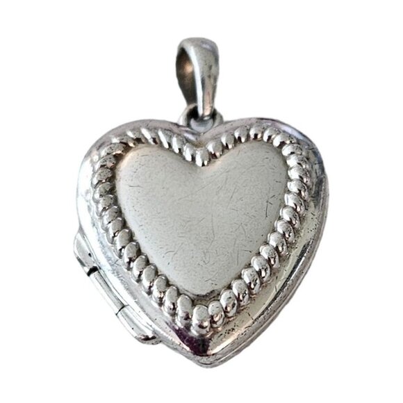 Sterling Silver Heart Locket Pendant L73 - Picture 9 of 9